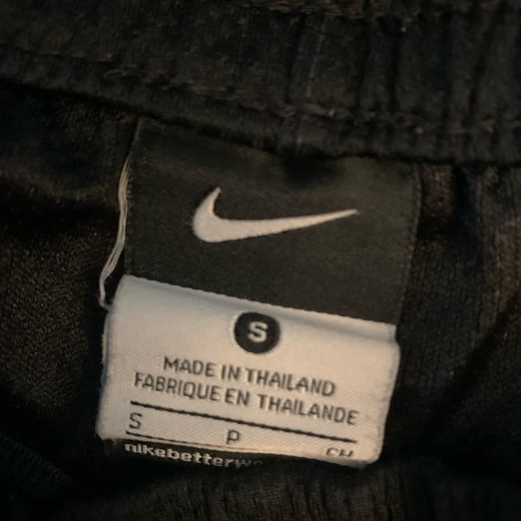 Nike Shorts - Picture 5 of 5